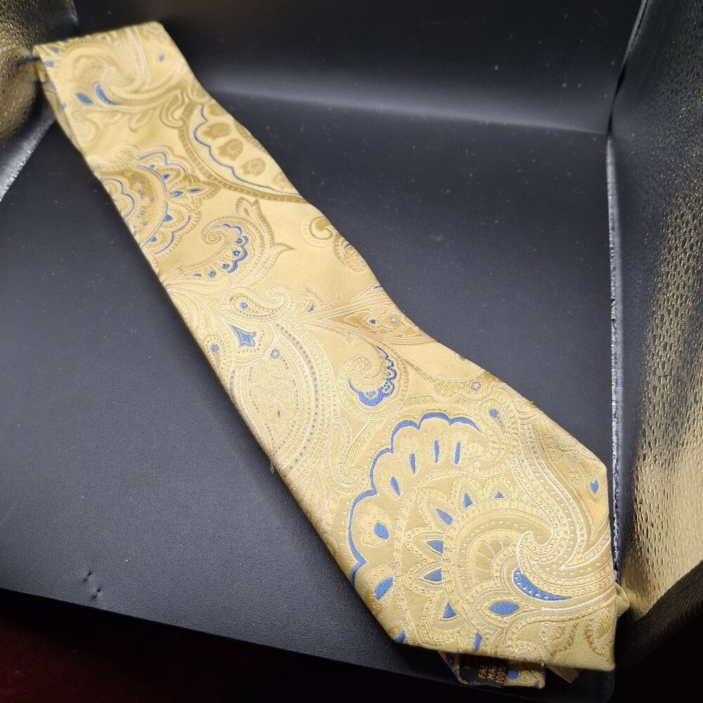 Donald J. Trump Signature Collection Gold Bar Paisley Silk Tie Champagne Blue